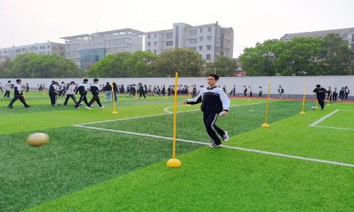 南京中考体育全攻略：政策解析、项目选择与满分冲刺指南